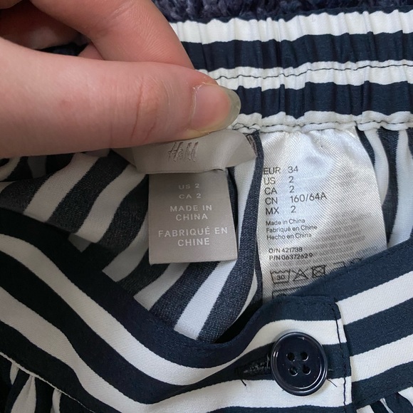 H&M High Waist Navy Blue/ White Striped Skirt - Picture 3 of 4